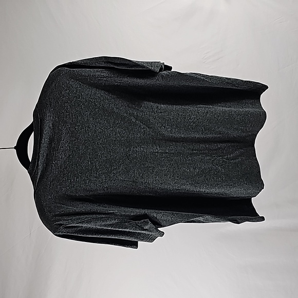 Amazon Essentials T-shirt - Picture 2 of 4